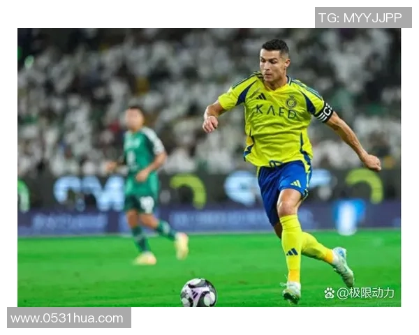 在浪漫巴黎街头邂逅足球巨星的奇妙瞬间与故事 在浪漫巴黎街头邂逅足球巨星的奇妙瞬间与故事