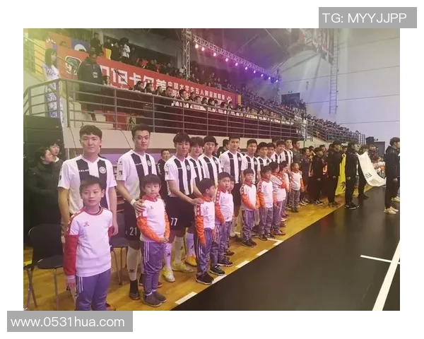 重庆足球队在总决赛中的实力展现与未来发展潜力分析 重庆足球队在总决赛中的实力展现与未来发展潜力分析