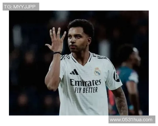 当前活跃的足球明星有哪些仍在赛场上拼搏未退役