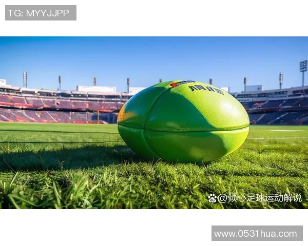 杭州足球队中路突破战术解析与球队未来发展展望 杭州足球队中路突破战术解析与球队未来发展展望