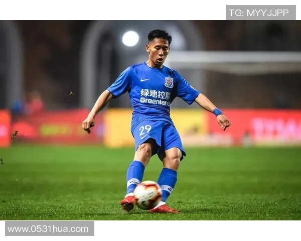 海外华人足球明星的崛起与影响力探讨